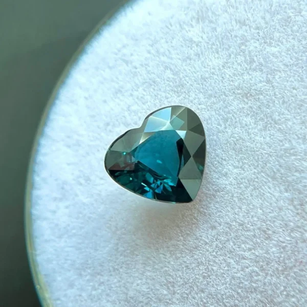 Gia Certified Natural 1.02ct Untreated Green Blue Sapphire 5.9x6.6mm Heart Cut - Image 2