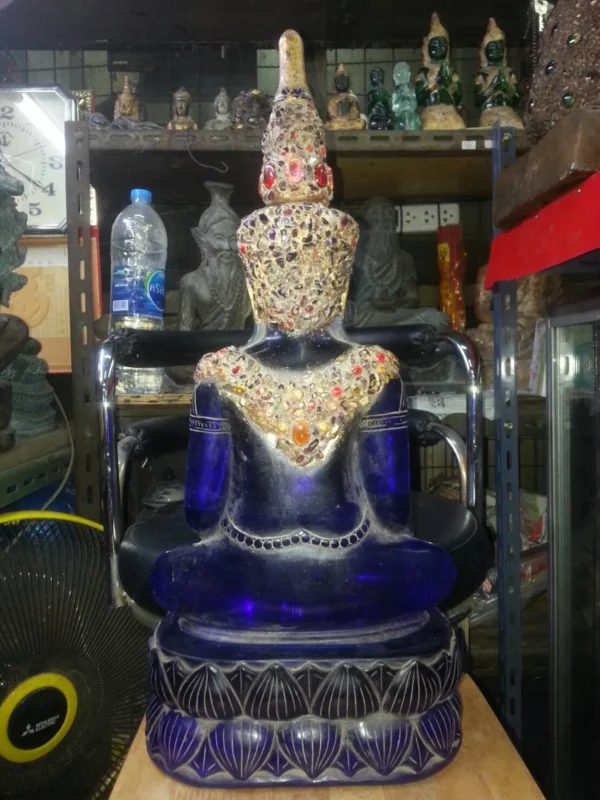 ANTIQUE BLUE SAPPHIRE 19TH-20TH CENTURY CARVED PHRA HIN Buddha Statue - Image 6