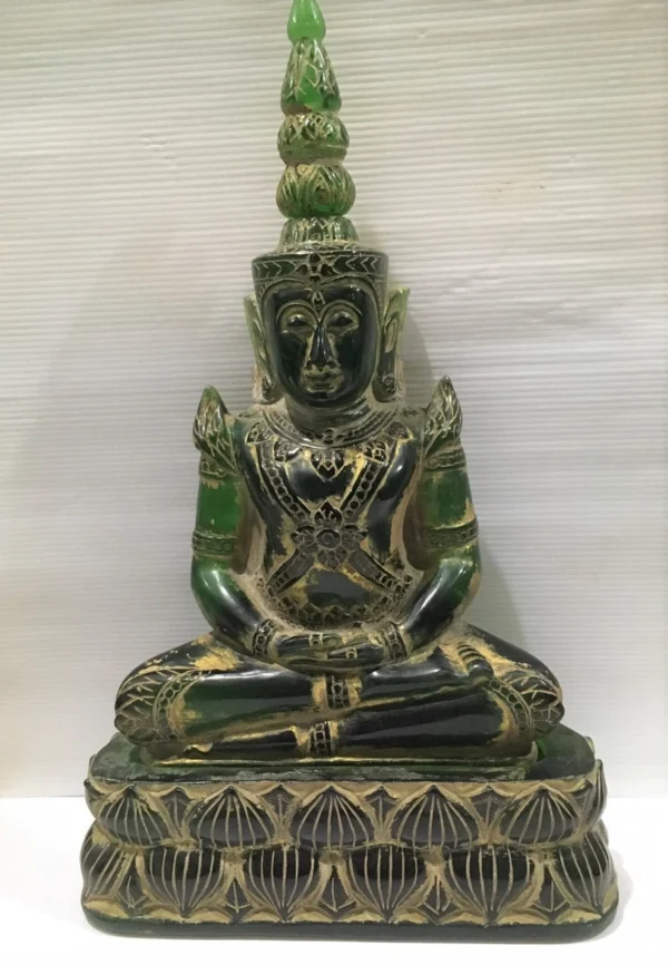 Antique Green Emerald 19th - 20th Century Carved Phra Hin Buddha Statue - Image 5