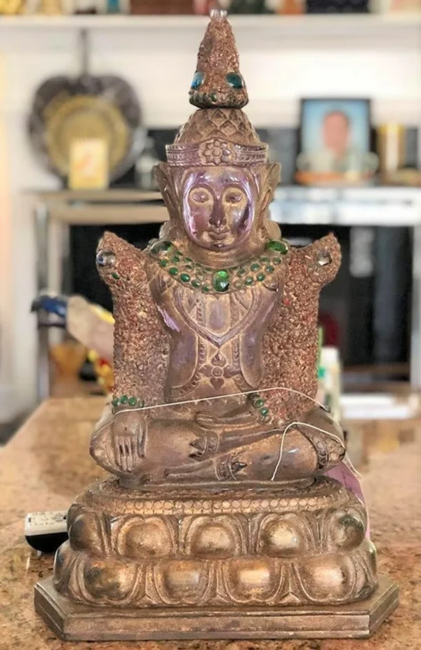 Antique Amethyst 19th - 20th Century Carved Phra Hin Buddha Statue 22,400grams - Image 3